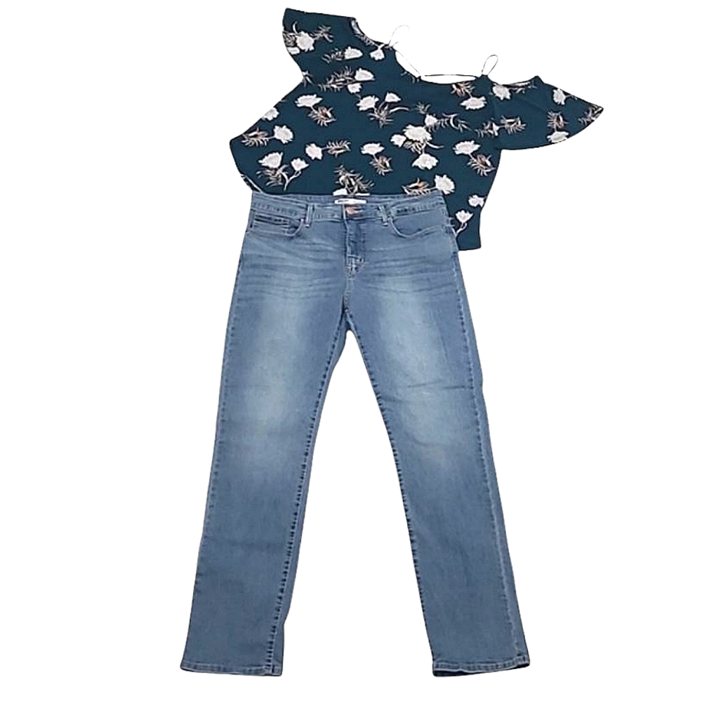 Levi's Signature Gold Totally Shaping Straight Jeans High Waist Rise Distressed